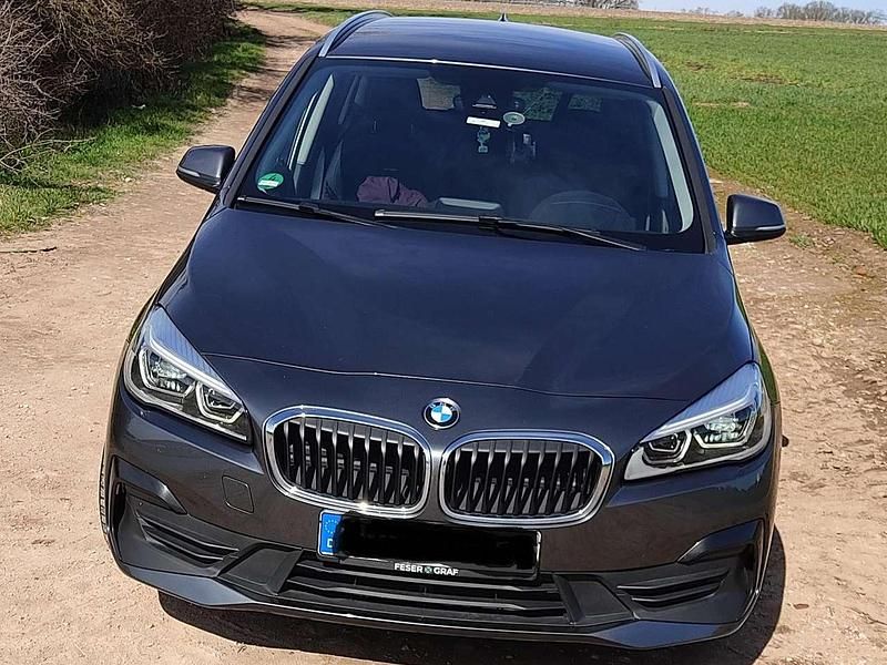 Gebraucht BMW 216 Advantage 116 PS (85 kW) 2020 Grau Kombi
