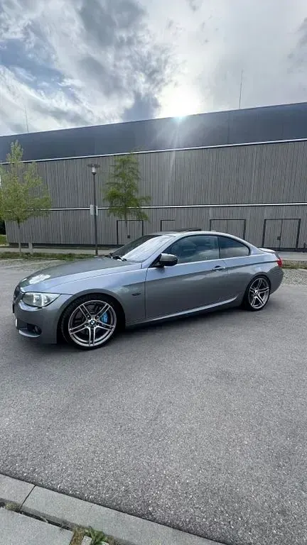 Gebraucht BMW 335 M Performance 306 PS (225 kW) 2011 Grau Coupé