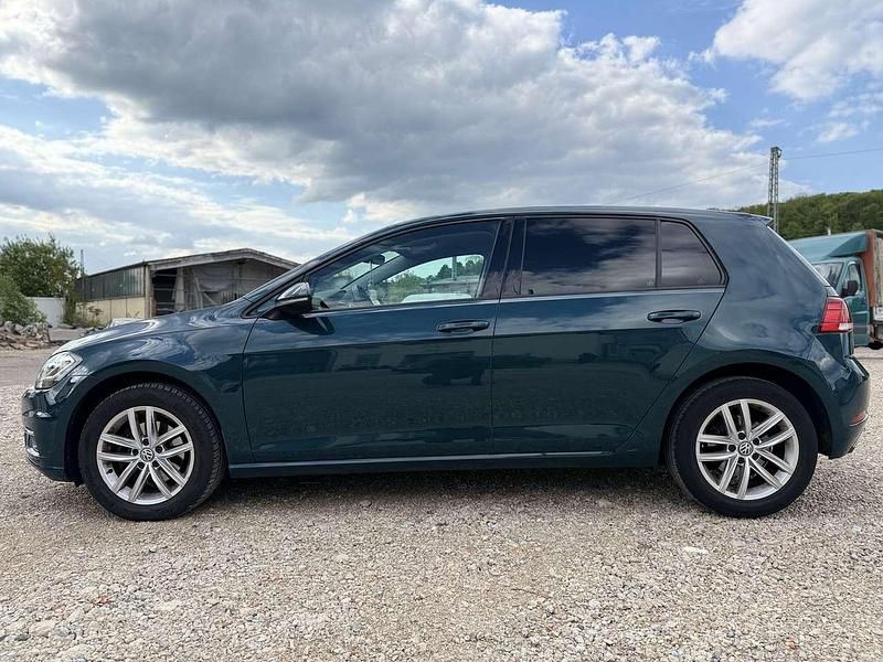 Gebraucht VW Golf VII Comfortline 116 PS (85 kW) 2017 Grün Kleinwagen