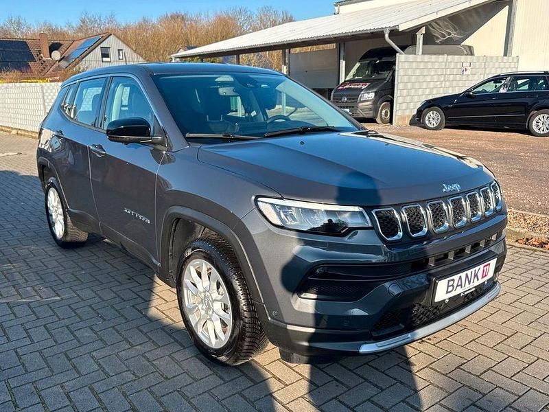 Gebraucht Jeep Compass Altitude 131 PS (96 kW) 2024 Grau SUV