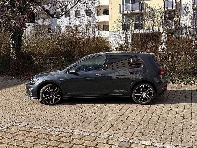 Gebraucht VW Golf VII GTE 204 PS (150 kW) 2017 Blau Limousine
