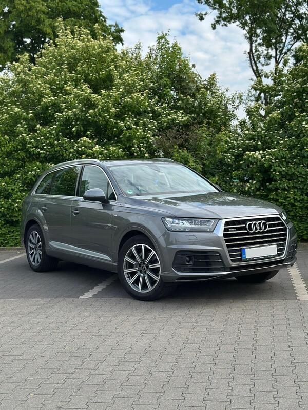 Grau Gebraucht 2017 Audi Q7 S-Line SUV | 33.999 € (Superpreis) - Bild 1/4