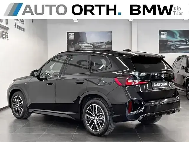 Gebraucht BMW X1 M Sport 163 PS (119 kW) 2023 Schwarz SUV