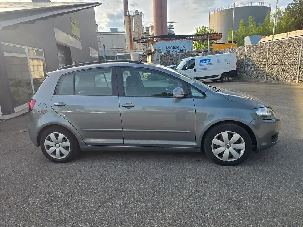 Gebraucht VW Golf Plus Cross Comfortline 122 PS (89 kW) 2009 Grau Limousine