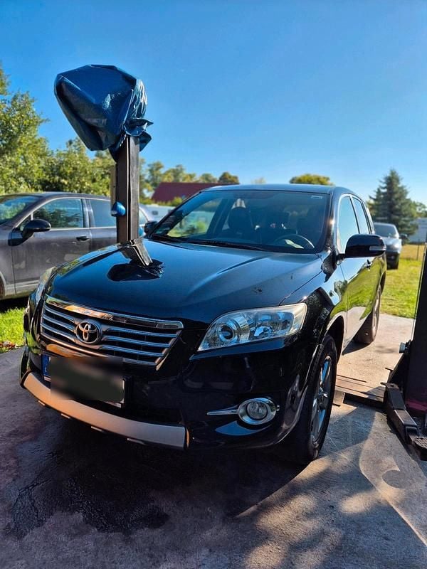 Schwarz Gebraucht 2012 Toyota RAV4 SUV | 7.500 € (Superpreis) - Bild 1/4