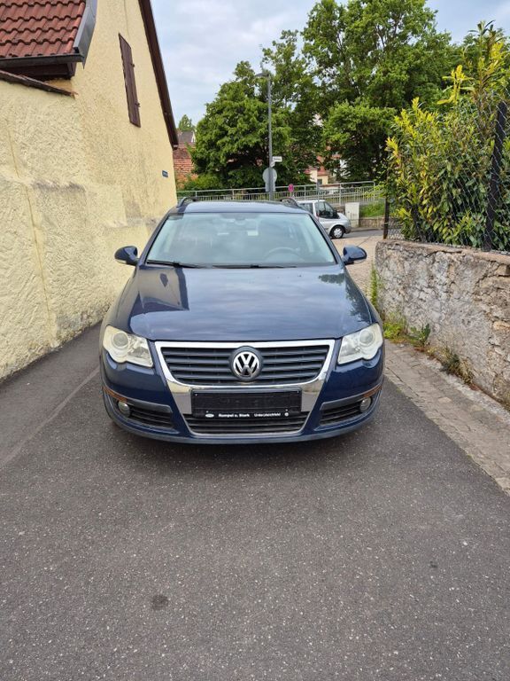 Blau Gebraucht 2007 VW Passat Trendline Kombi | 1.450 € (Superpreis) - Bild 1/4