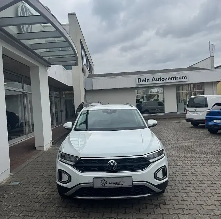 Gebraucht VW T-Roc Life 116 PS (85 kW) 2024 Pure white SUV