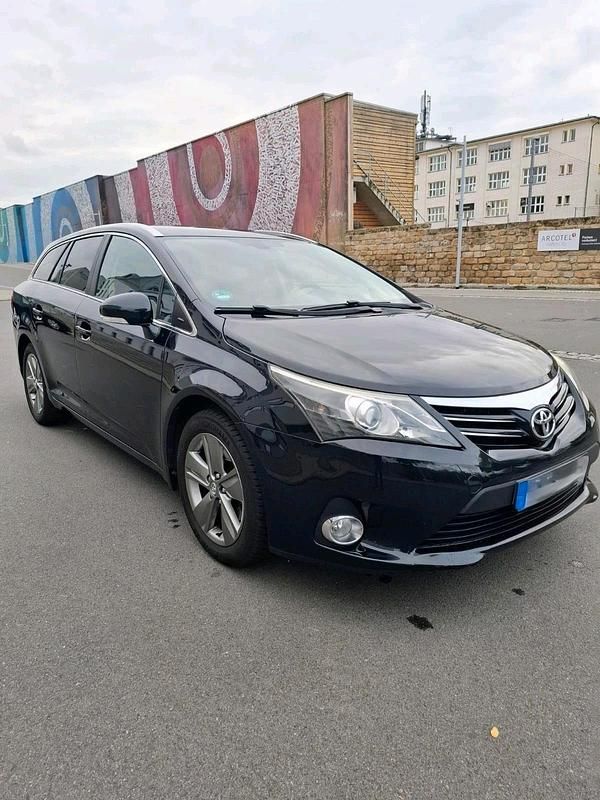 Schwarz Gebraucht 2013 Toyota Avensis T2 Kombi | 7.000 € (Fairer Preis) - Bild 1/4