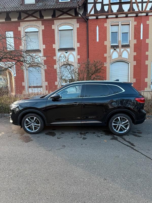 Begagnad MG EHS Luxury 2021 Svart SUV