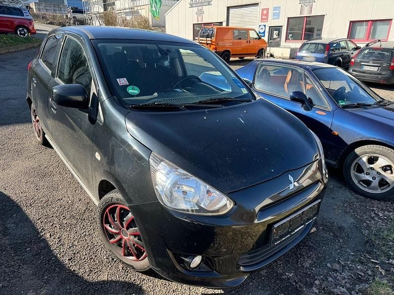 Gebraucht Mitsubishi Space Star 80 PS (58 kW) 2015 Schwarz Kleinwagen