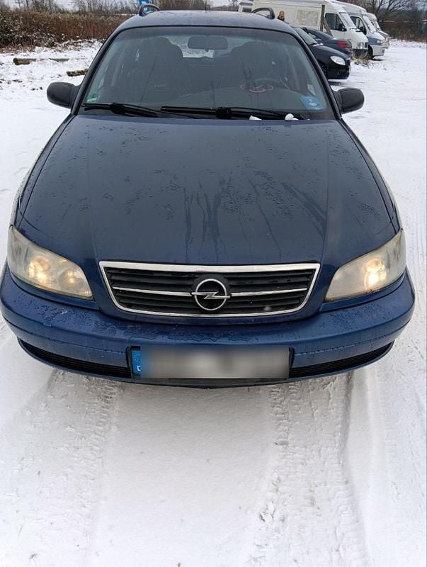 Blau Gebraucht 2002 Opel Omega Kombi | 1.650 € (Fairer Preis) - Bild 1/4