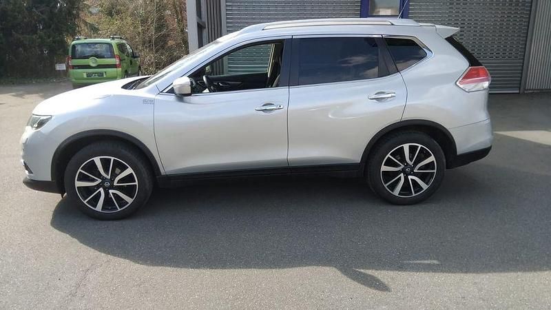 Gebraucht Nissan X-Trail Acenta 131 PS (96 kW) 2016 Silber SUV