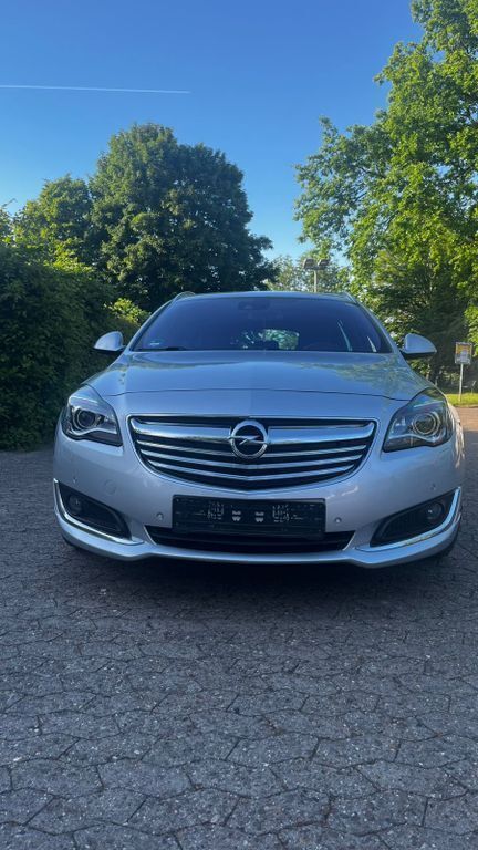 Grau Gebraucht 2014 Opel Insignia Business Kombi | 7.399 € (Fairer Preis) - Bild 1/4