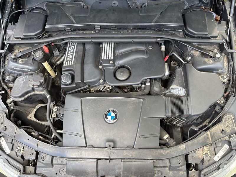 Gebraucht BMW 320 Sport Line 150 PS (110 kW) 2007 Schwarz Kombi