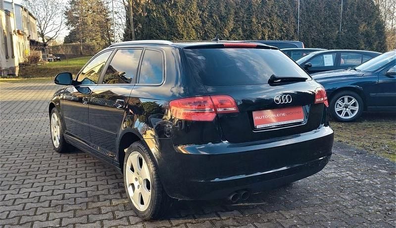 Gebraucht Audi A3 Ambiente 125 PS (91 kW) 2009 Schwarz Limousine