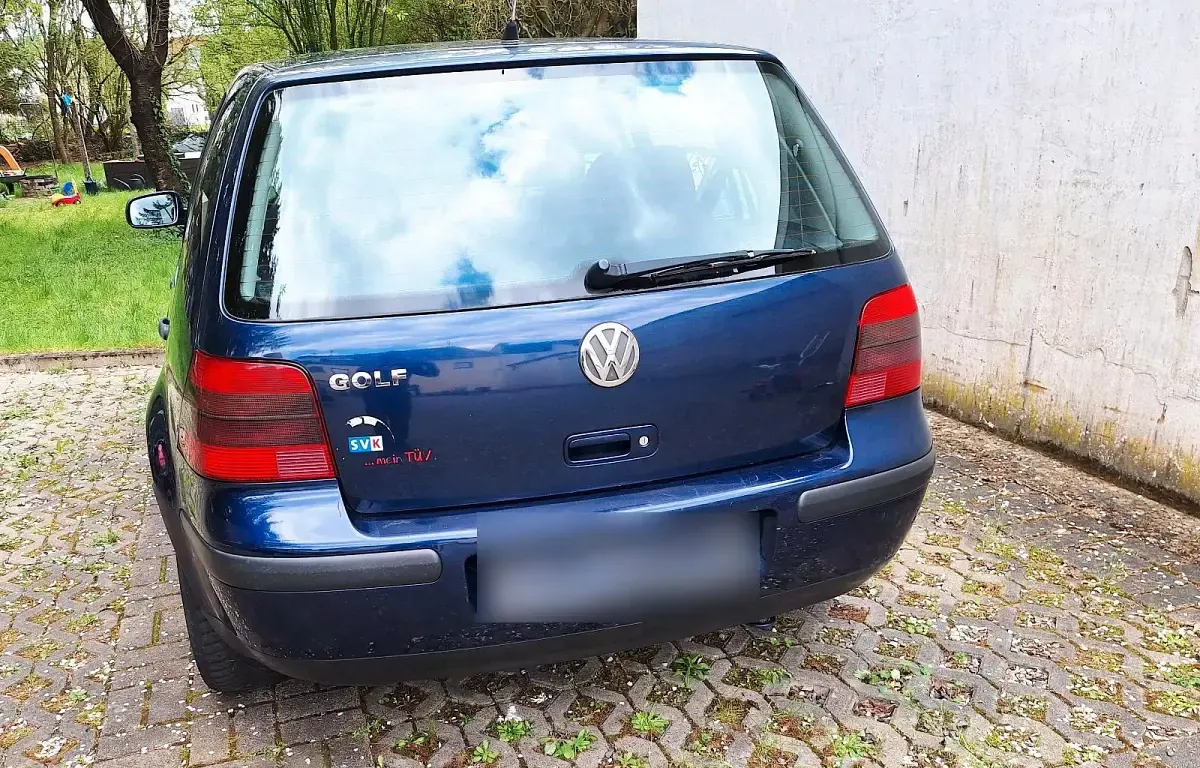 Gebraucht VW Golf IV 75 PS (55 kW) 2001 Blau Limousine