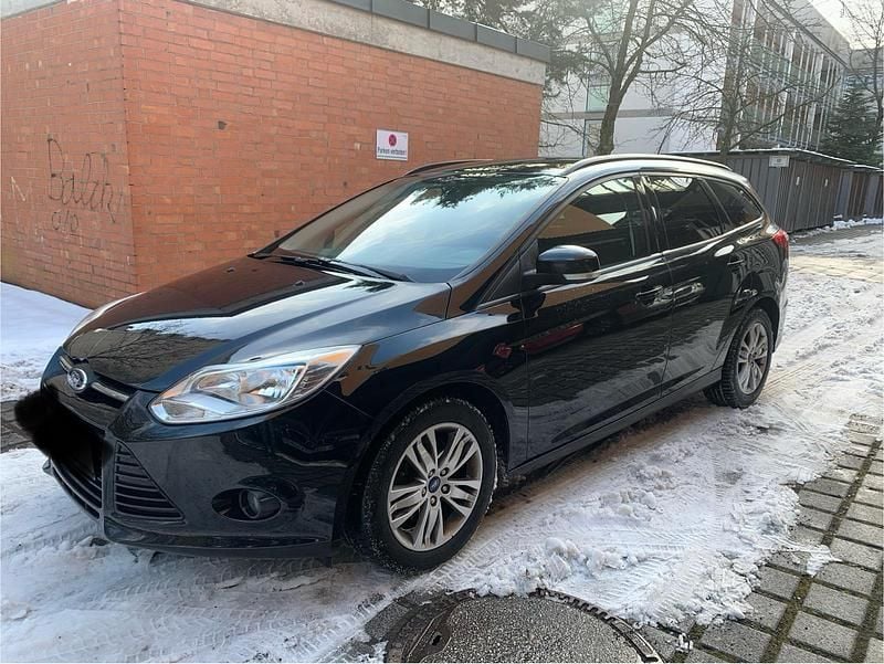 Schwarz Gebraucht 2012 Ford Focus Kombi | 2.300 € (Superpreis) - Bild 1/4