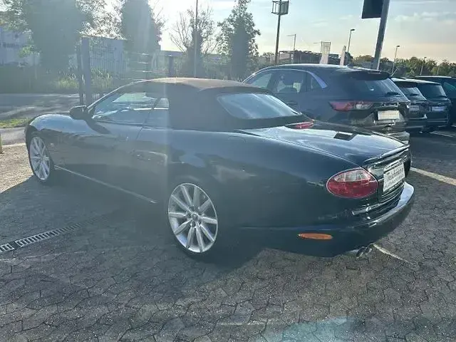 Używany Jaguar XK8 298 KM (219 kW) 2005 Czarny Kabriolet