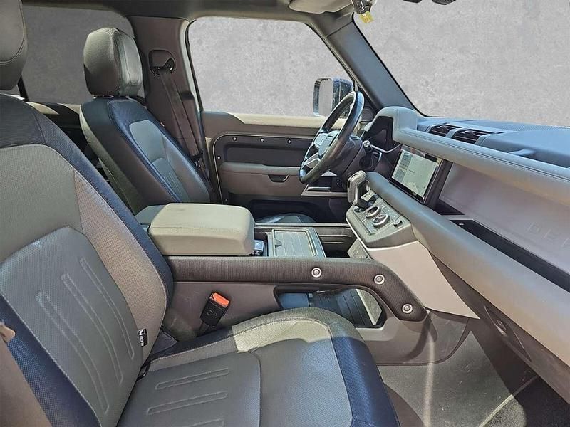 Gebraucht Land Rover Defender SE Dynamic 249 PS (183 kW) 2021 Gruen SUV