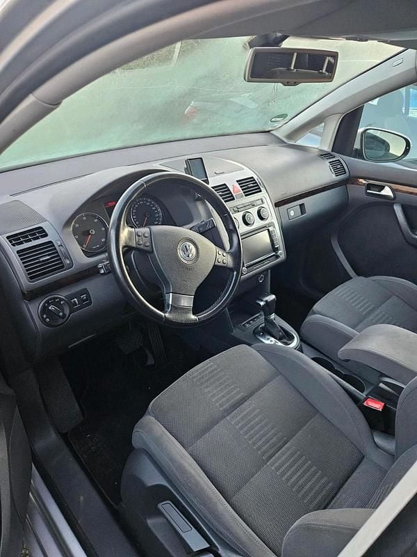 Gebraucht VW Touran Highline 140 PS (102 kW) 2010 Silber Van / Kleinbus