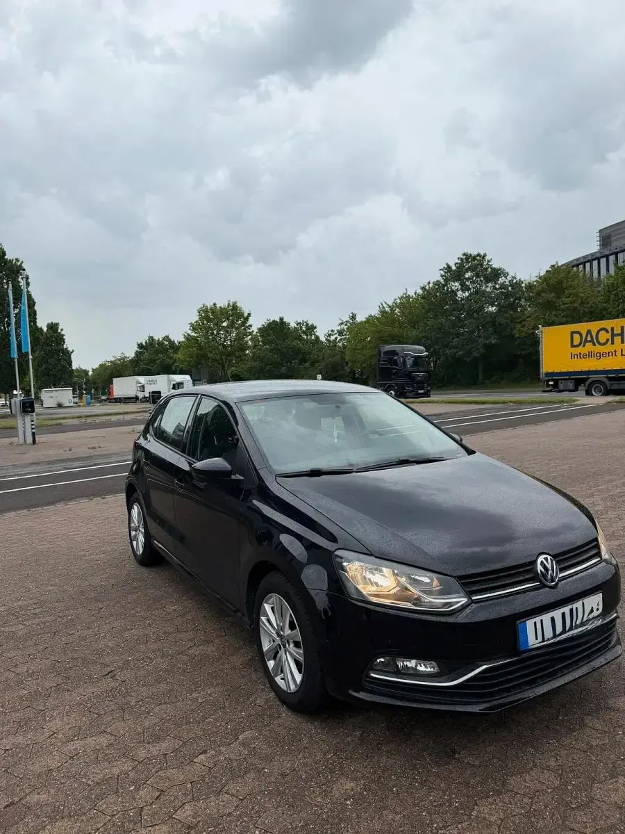 Gebraucht VW Polo 90 PS (66 kW) 2014 Schwarz Kleinwagen