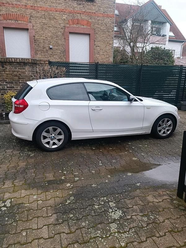 Gebraucht BMW 118 Coupé 143 PS (105 kW) 2007 Weiß Coupé