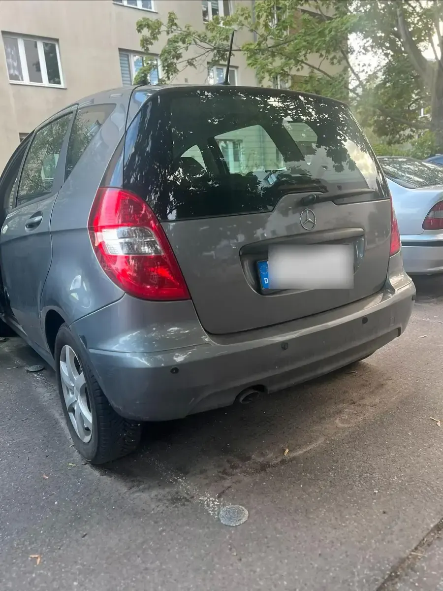 Gebraucht Mercedes A160 131 PS (96 kW) 2011 Grau Kleinwagen