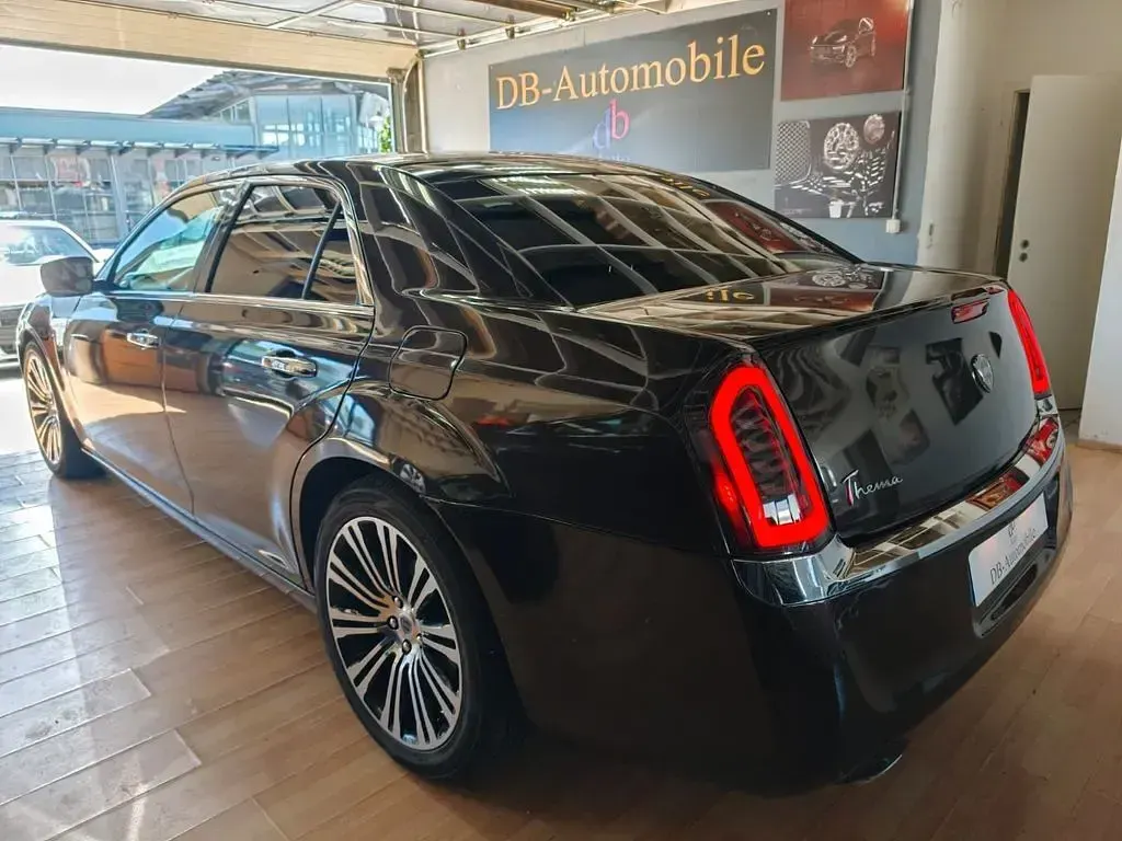 Gebraucht Lancia Thema 239 PS (175 kW) 2013 Braun Limousine