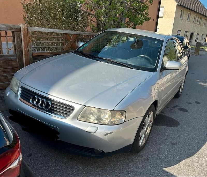 Grau Gebraucht 2001 Audi A3 Kleinwagen | 1.150 € (Guter Preis) - Bild 1/4