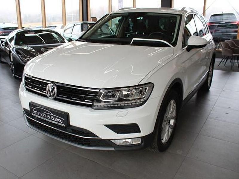 Weiß Gebraucht 2016 VW Tiguan Highline SUV | 19.990 € (Etwas zu teuer) - Bild 1/4