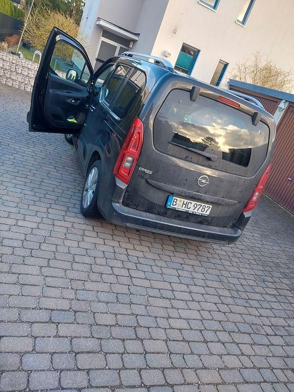 Gebraucht Opel Combo Life Edition 110 PS (80 kW) 2018 Schwarz Van / Kleinbus