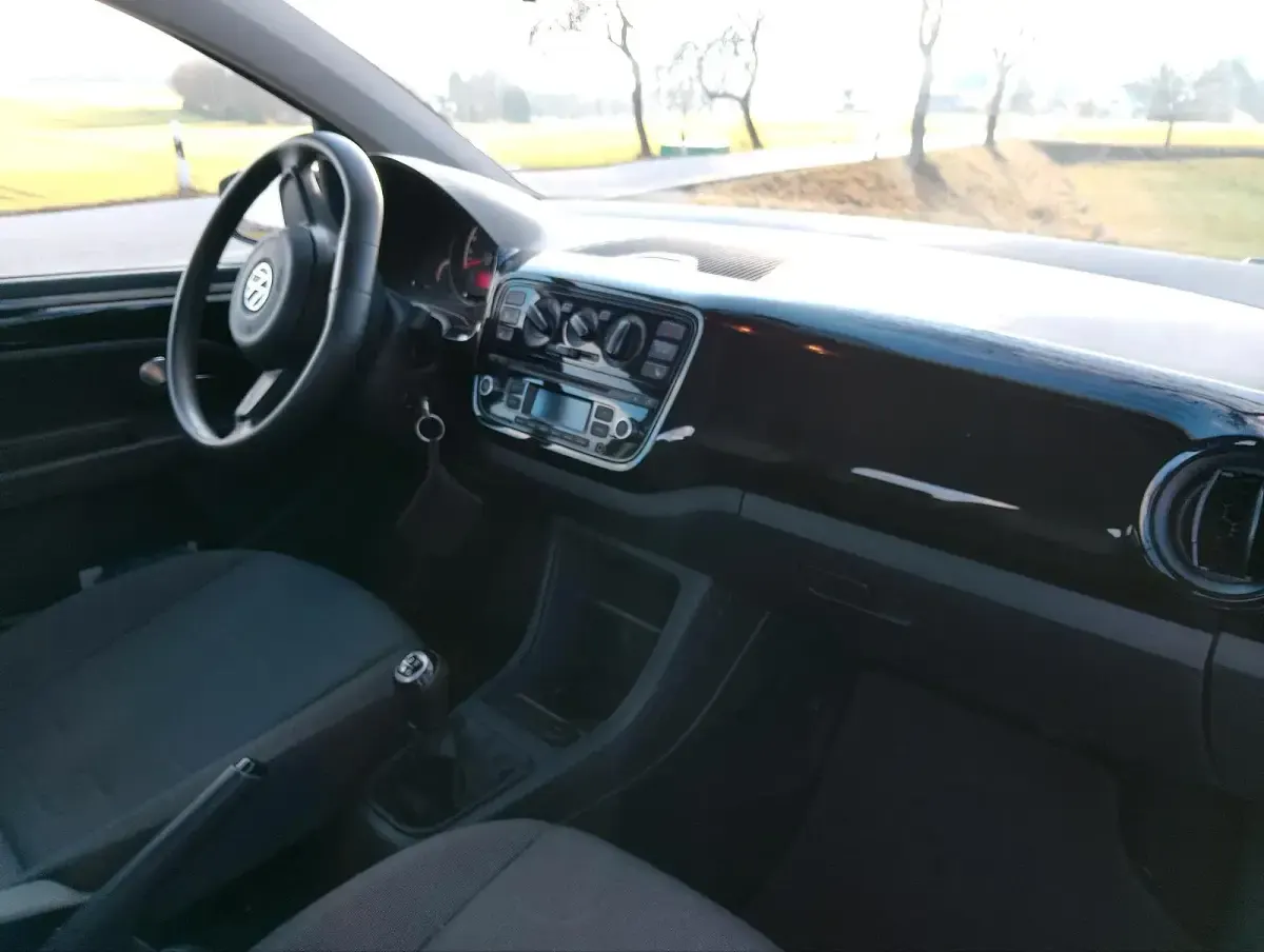 Gebraucht VW up! 68 PS (50 kW) 2014 Schwarz Kleinwagen