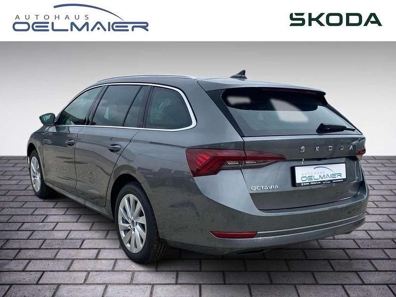 Gebraucht Skoda Octavia Style 150 PS (110 kW) 2024 Graphitgrau metallic Kombi