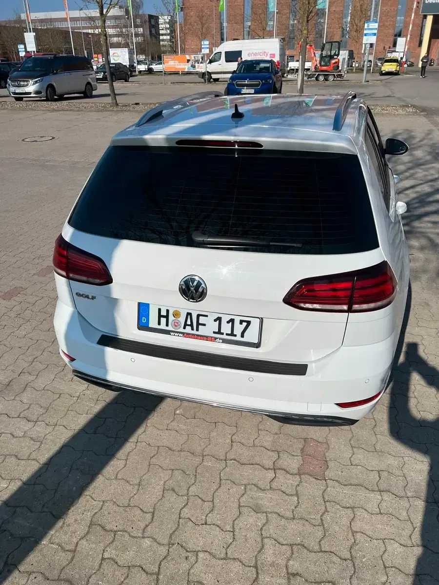 Second-hand VW Golf VII 150 CP (110 kW) 2020 Alb Break