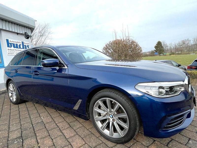 Gebraucht BMW 520 Sport Line 190 PS (139 kW) 2018 Mediterranblau metallic Kombi