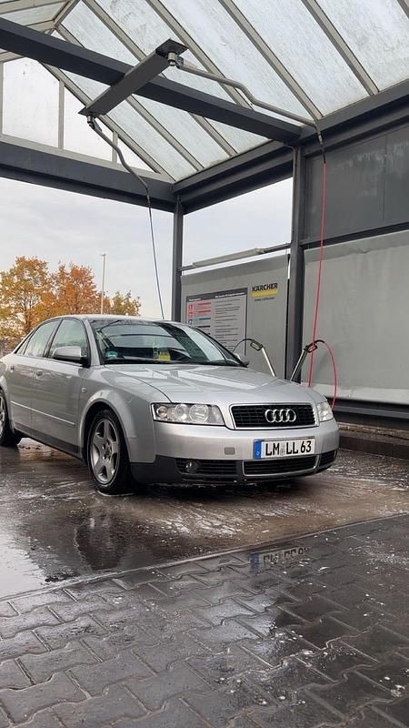 Gebraucht Audi A4 130 PS (95 kW) 2001 Silber Limousine