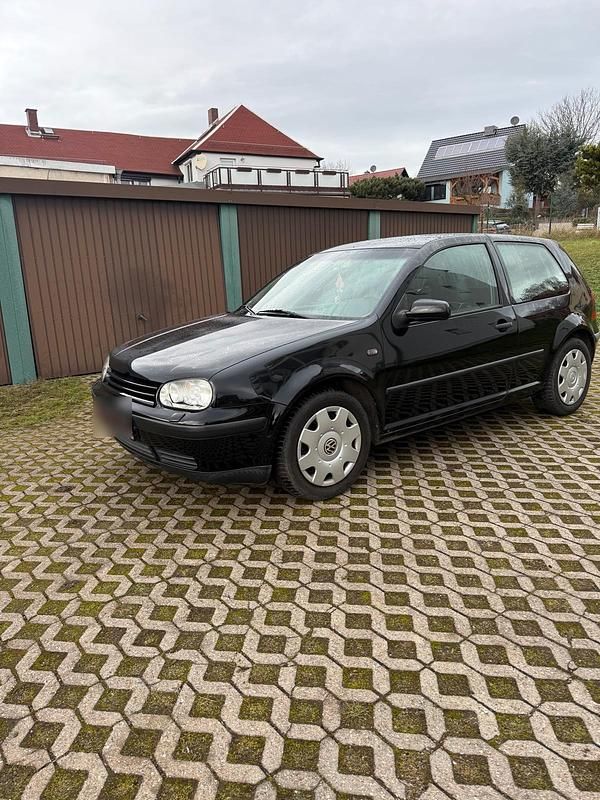 Gebraucht VW Golf IV 75 PS (55 kW) 2001 Schwarz Kleinwagen