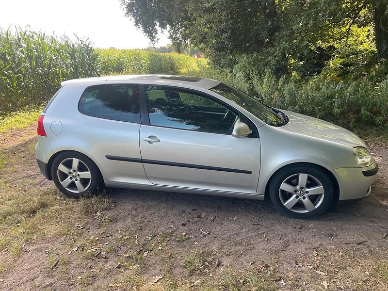 Silber Gebraucht 2008 VW Golf V United Coupé | 3.800 € (Fairer Preis) - Bild 1/4