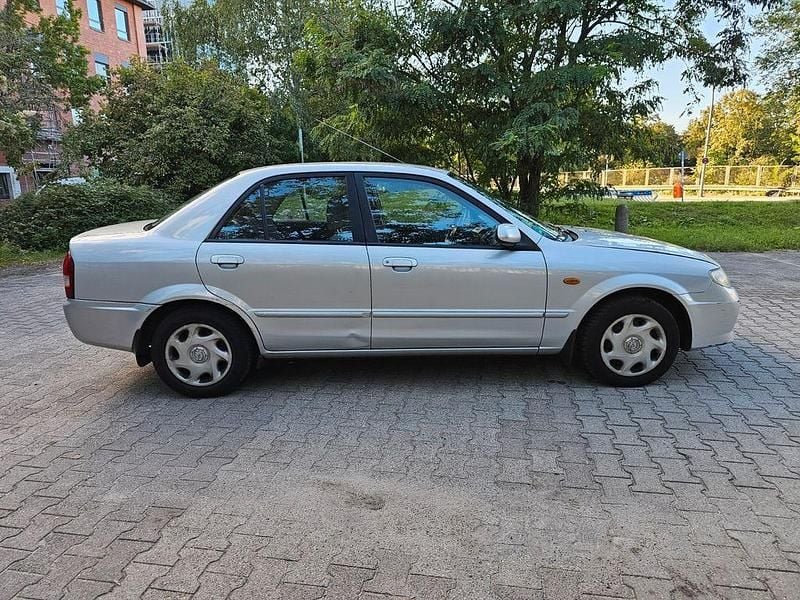 Gebraucht Mazda 323S Exclusive 95 PS (69 kW) 2001 Silber Limousine