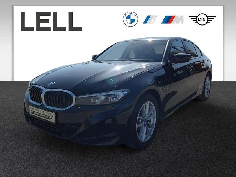 Gebraucht BMW 320e 163 PS (119 kW) 2022 Schwarz Limousine