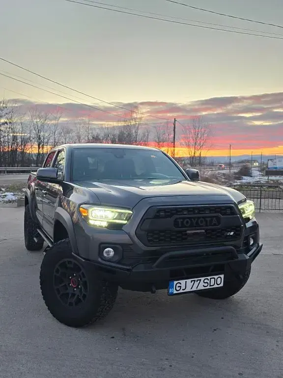 Gebraucht Toyota Tacoma 280 PS (205 kW) 2021 Grau Pickup