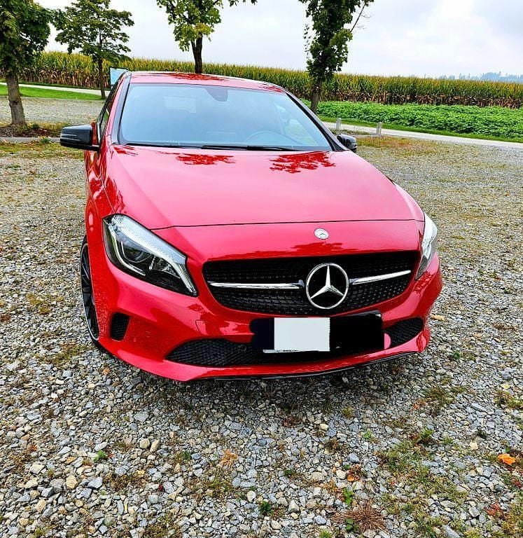 Rot Gebraucht 2016 Mercedes A200 Limousine | 16.000 € (Fairer Preis) - Bild 1/4