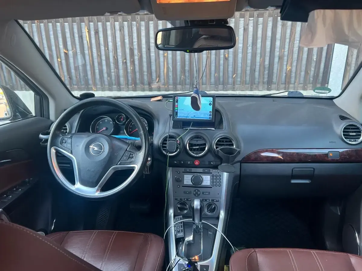 Gebraucht Opel Antara 184 PS (135 kW) 2011 Schwarz SUV