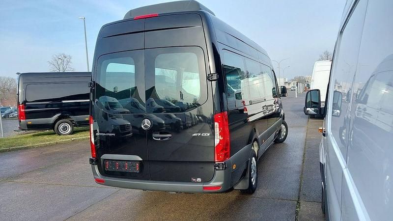 Neu Mercedes Sprinter 170 PS (125 kW) 2025 Schwarz Van