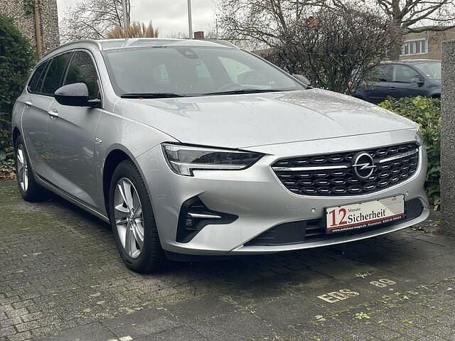 Gebraucht Opel Insignia Elegance 174 PS (127 kW) 2021 Silber argon silber/ice silver (m2) (metallic) Kombi