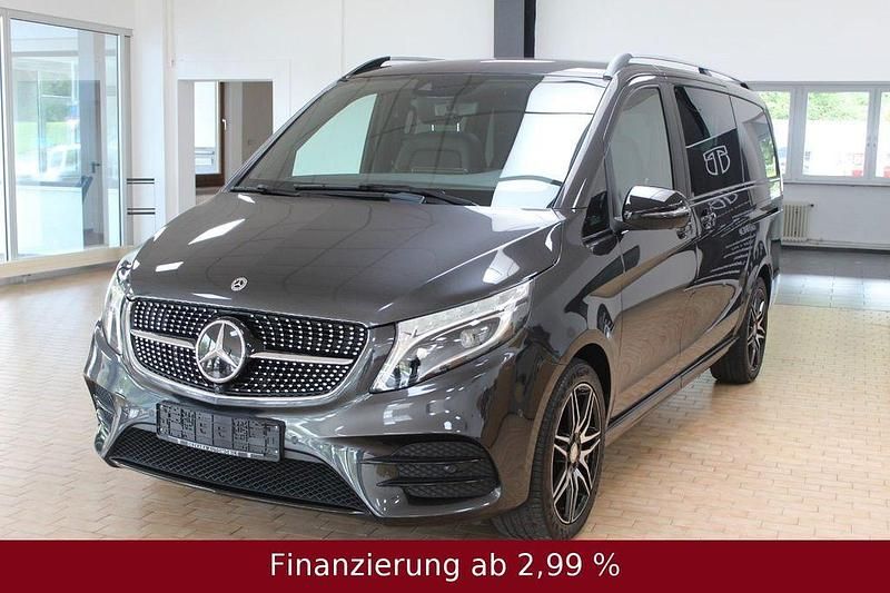 Grau Gebraucht 2022 Mercedes V300 Exclusive Van / Kleinbus | 72.950 € (Etwas zu teuer) - Bild 1/4