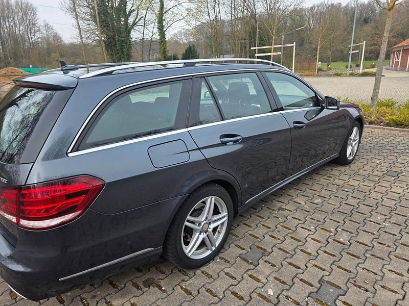 Gebraucht Mercedes E250 Avantgarde 204 PS (150 kW) 2014 Kombi