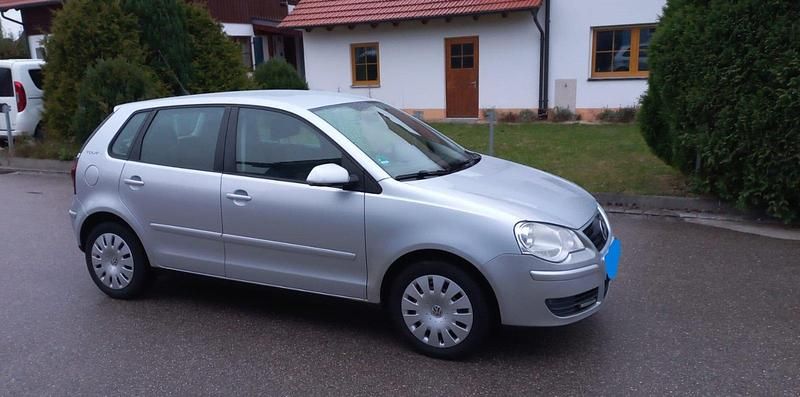 Silber Gebraucht 2007 VW Polo Limousine | 2.100 € (Fairer Preis) - Bild 1/4