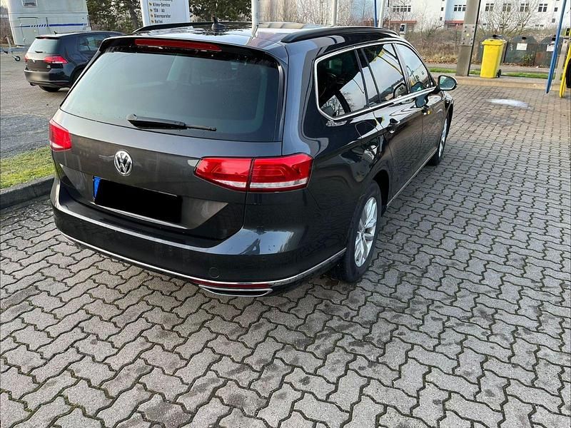 Gebraucht VW Passat 190 PS (139 kW) 2019 Grau Kombi