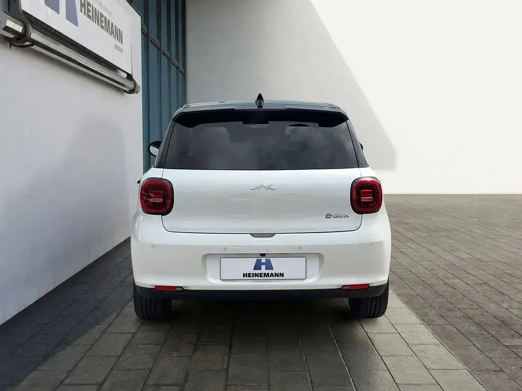 Neu JAC E30X 100 kW (136 PS) 2026 Schwarz Kleinwagen
